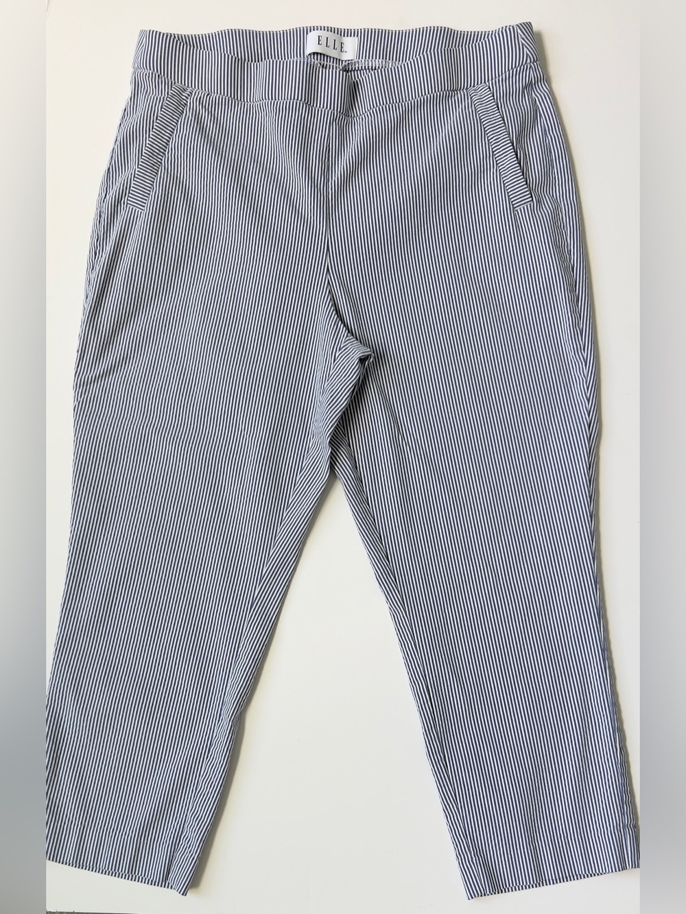 Elle women’s Blue & White Pinstripe capri pants